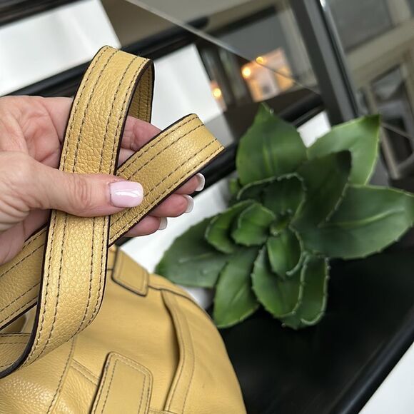 Tignanello, genuine, leather shoulder, handbag purse, mustard, yellow like new - Picture 7 of 10